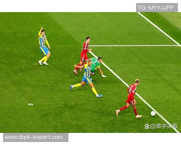 英超激战利物浦险胜里昂争议判罚引发全场热议