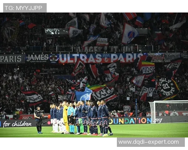 国王杯精彩对决尤文图斯与曼联平局红牌争议引发全场热议