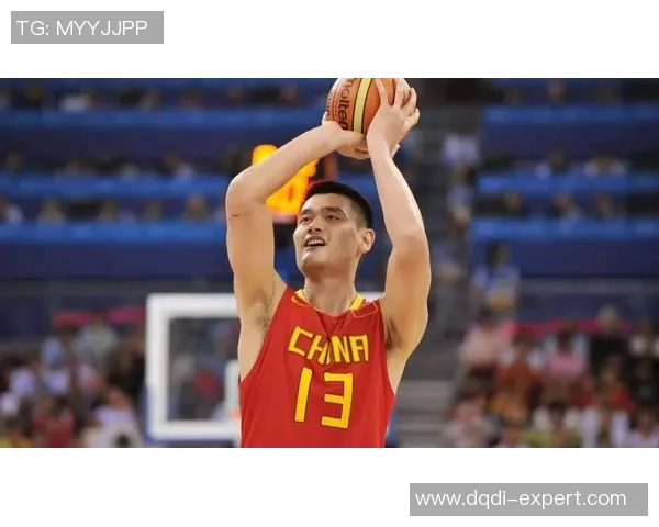 姚明的智慧与篮球天赋究竟是天生的还是后天努力的结果分析他的聪明与笨拙之处