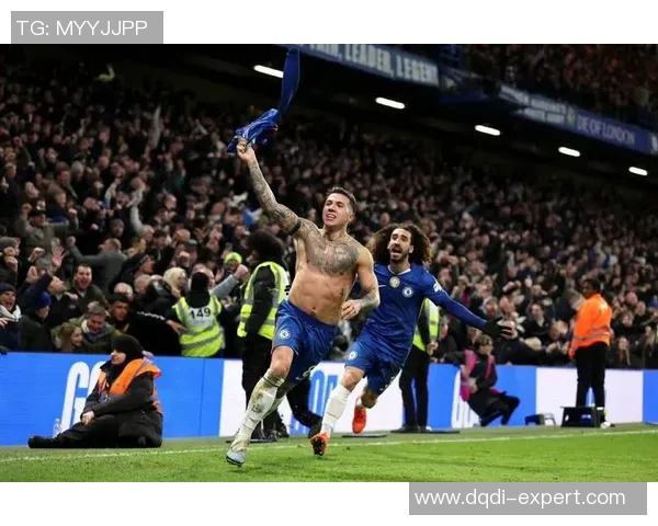 中超精彩对决切尔西逆转阿森纳绝杀瞬间引发争议判罚热议 中超精彩对决切尔西逆转阿森纳绝杀瞬间引发争议判罚热议