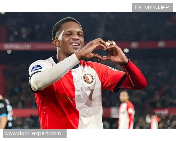 欧联杯精彩对决AC米兰与阿森纳战成平局引发转会热议 欧联杯精彩对决AC米兰与阿森纳战成平局引发转会热议