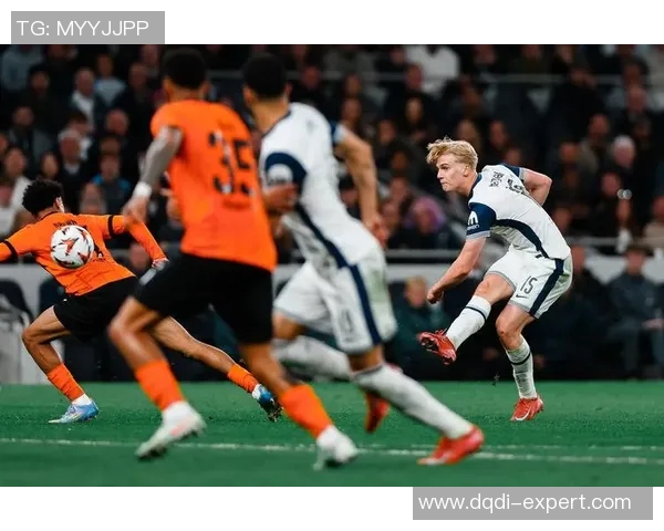 意甲激战热刺与那不勒斯握手言和帽子戏法点燃全场激情