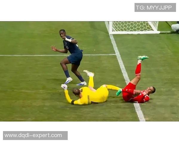 巴黎圣日耳曼大胜多特蒙德红牌事件引发全场热议与争议