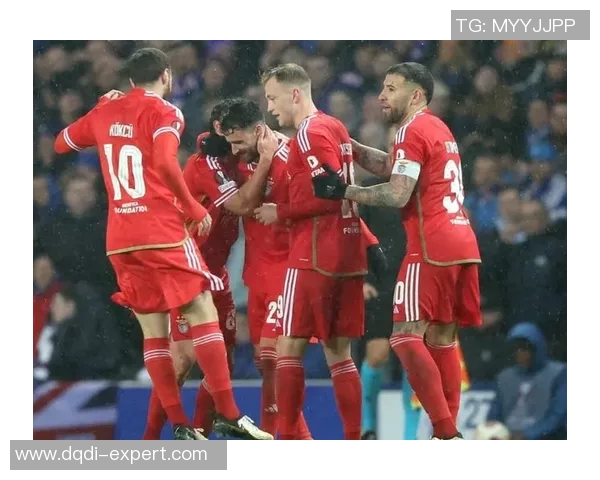 多特蒙德狂胜里昂5-1帽子戏法点燃欧联杯激情瞬间集锦